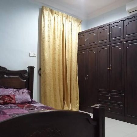 Sri Wang Homestay @ Арау Екстер'єр фото