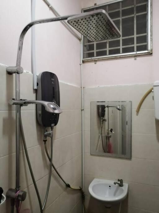 Sri Wang Homestay @ Арау Екстер'єр фото